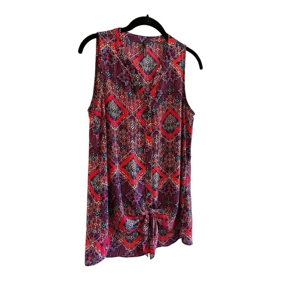 MAURICES, WOMENS AZTEC, MULTICOLOR DESIGN TOP. TIE FRONT WITH LONGER BACK.SIZE M - Picture 4 of 10